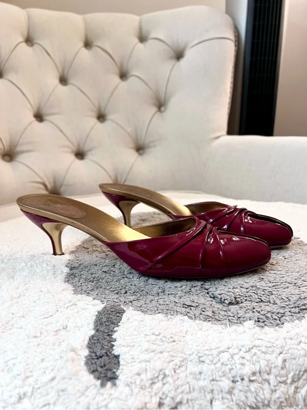 Gucci Red Patent Leather Pointed-Toe Mules - Picture 3 of 9